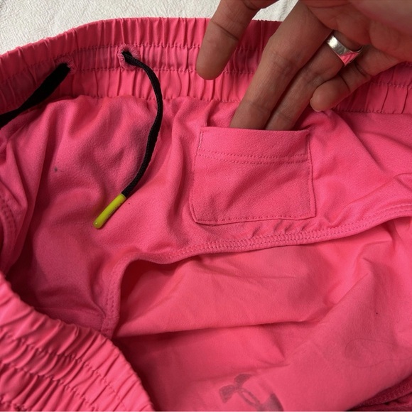 Under Armour Women's Neon Pink Running Shorts | Breast Cancer Awareness | Size S - Picture 9 of 9